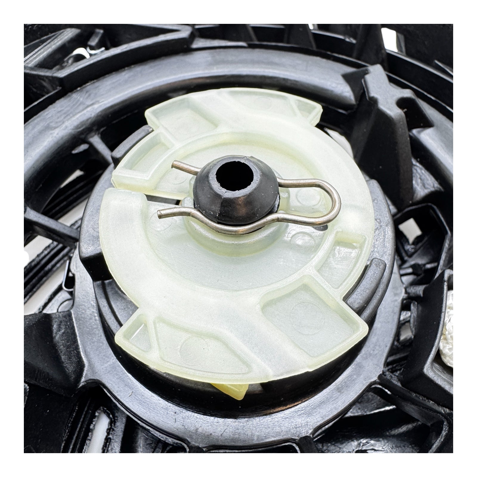 HardRidge Recoil Starter Assembly With Cup Compatible with Briggs & Stratton 450E 500E 550EX 575E 600E 625E 625EX Replaces 593959 - Outdoor Spares